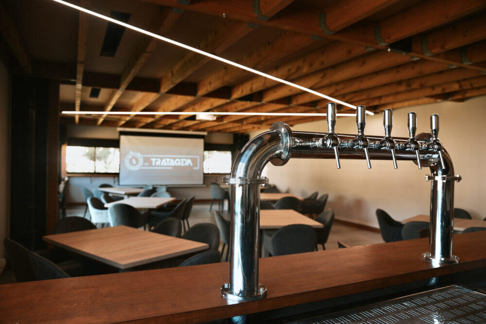 Le stratégème, salle Bar