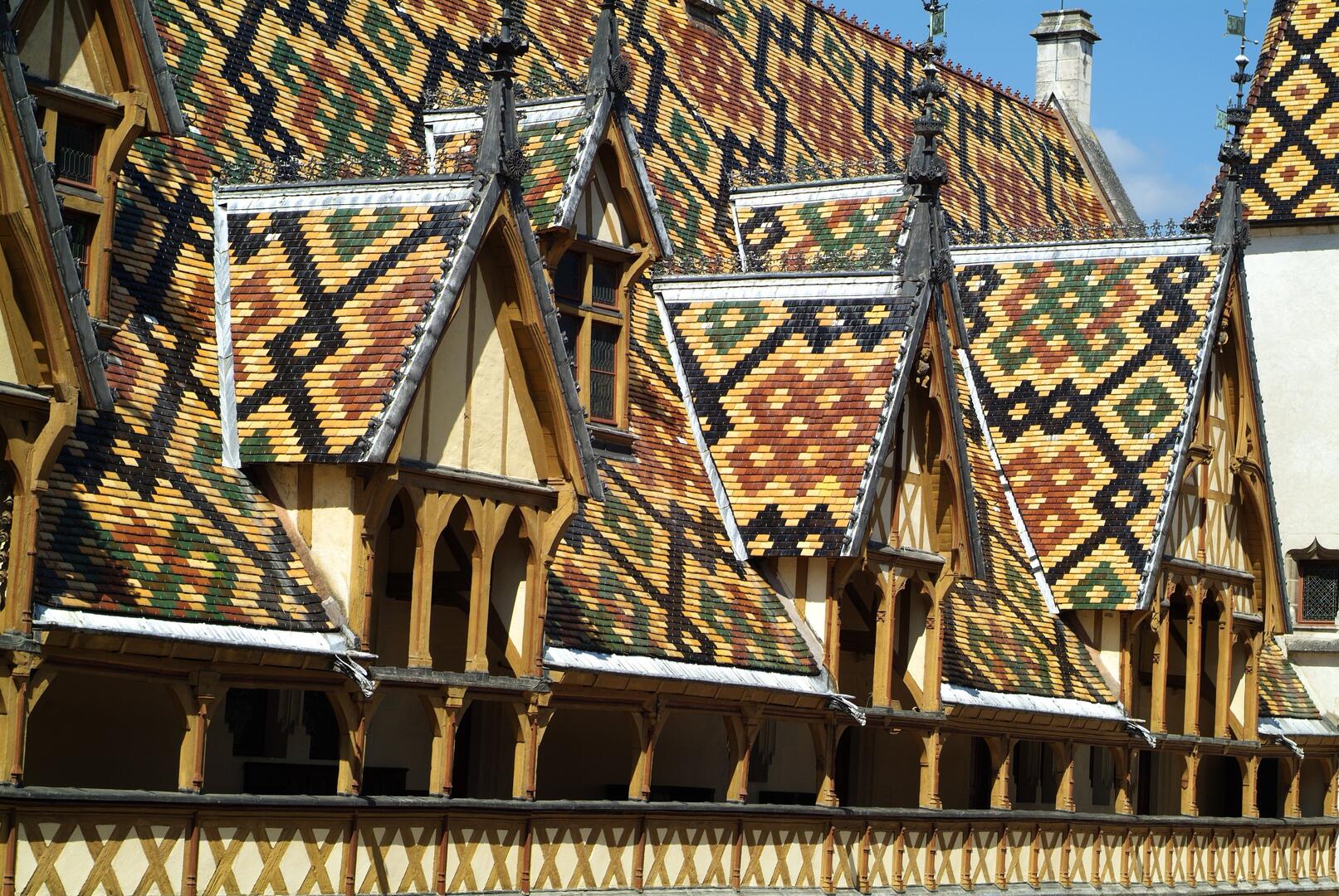 Toits polychromes Hospices de Beaune