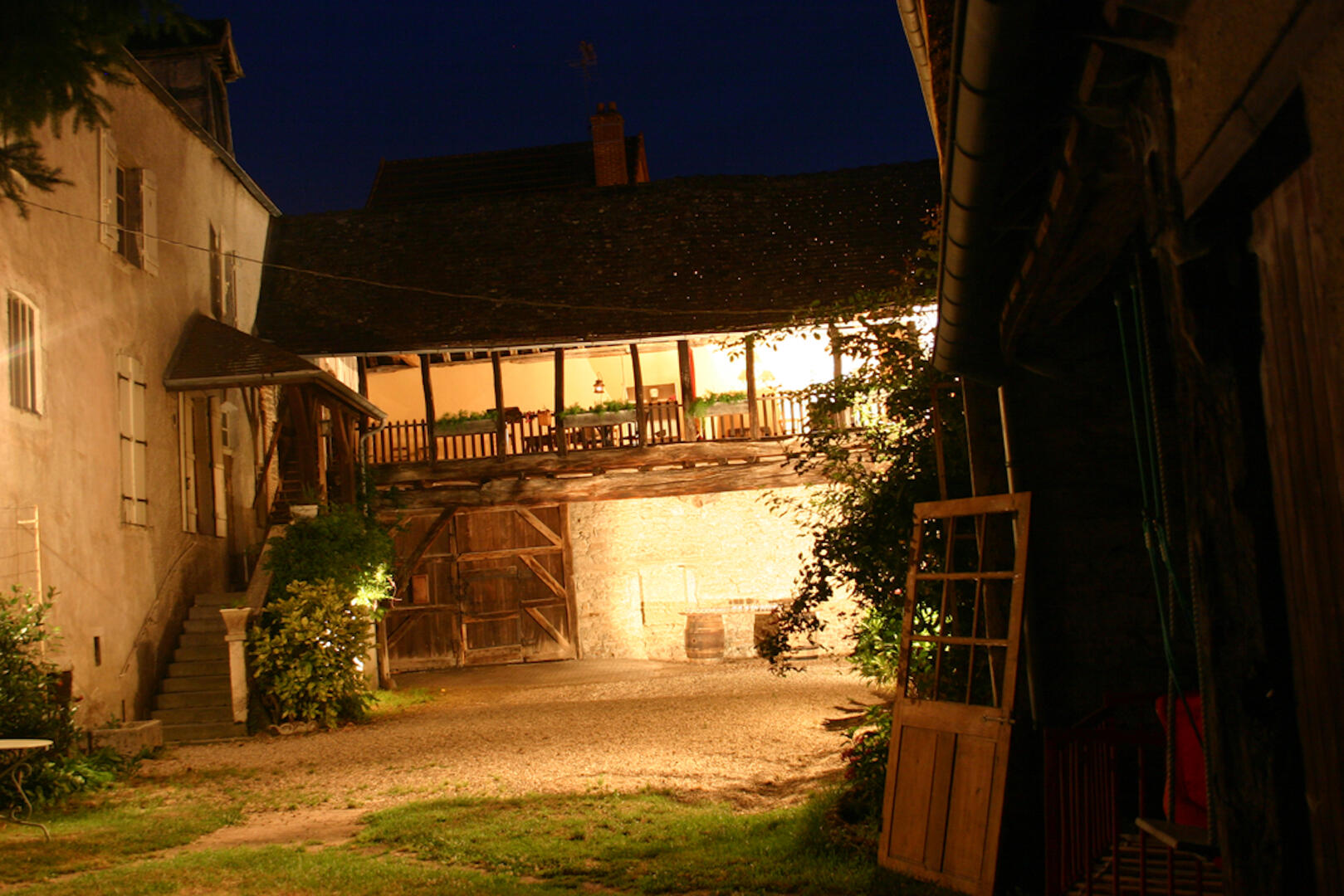 COUR de NUIT