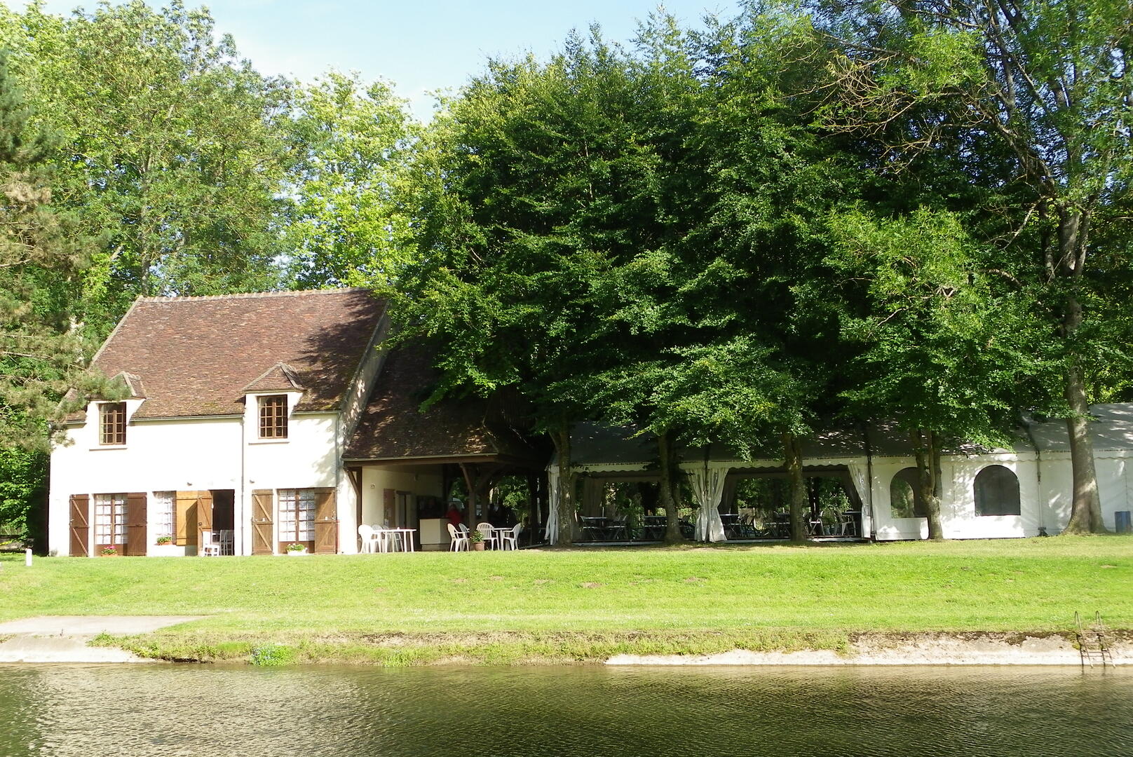 Guinguette Coulanges