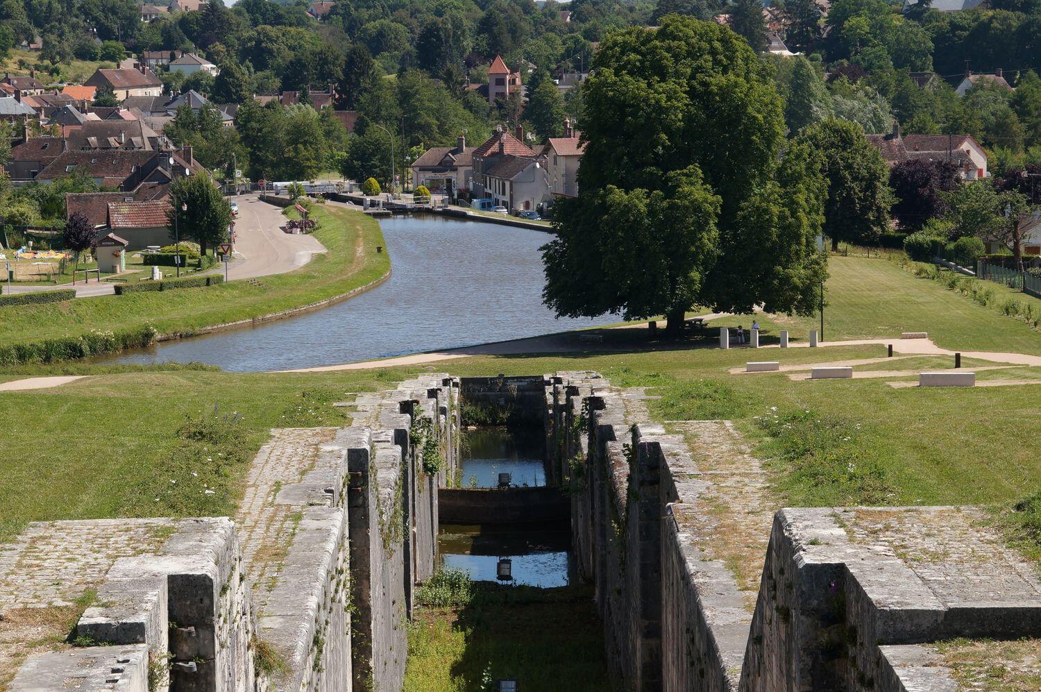 BALADE COMMENTÉE AUTOUR DE ROGNY-LES-SEPT-ECLUSES