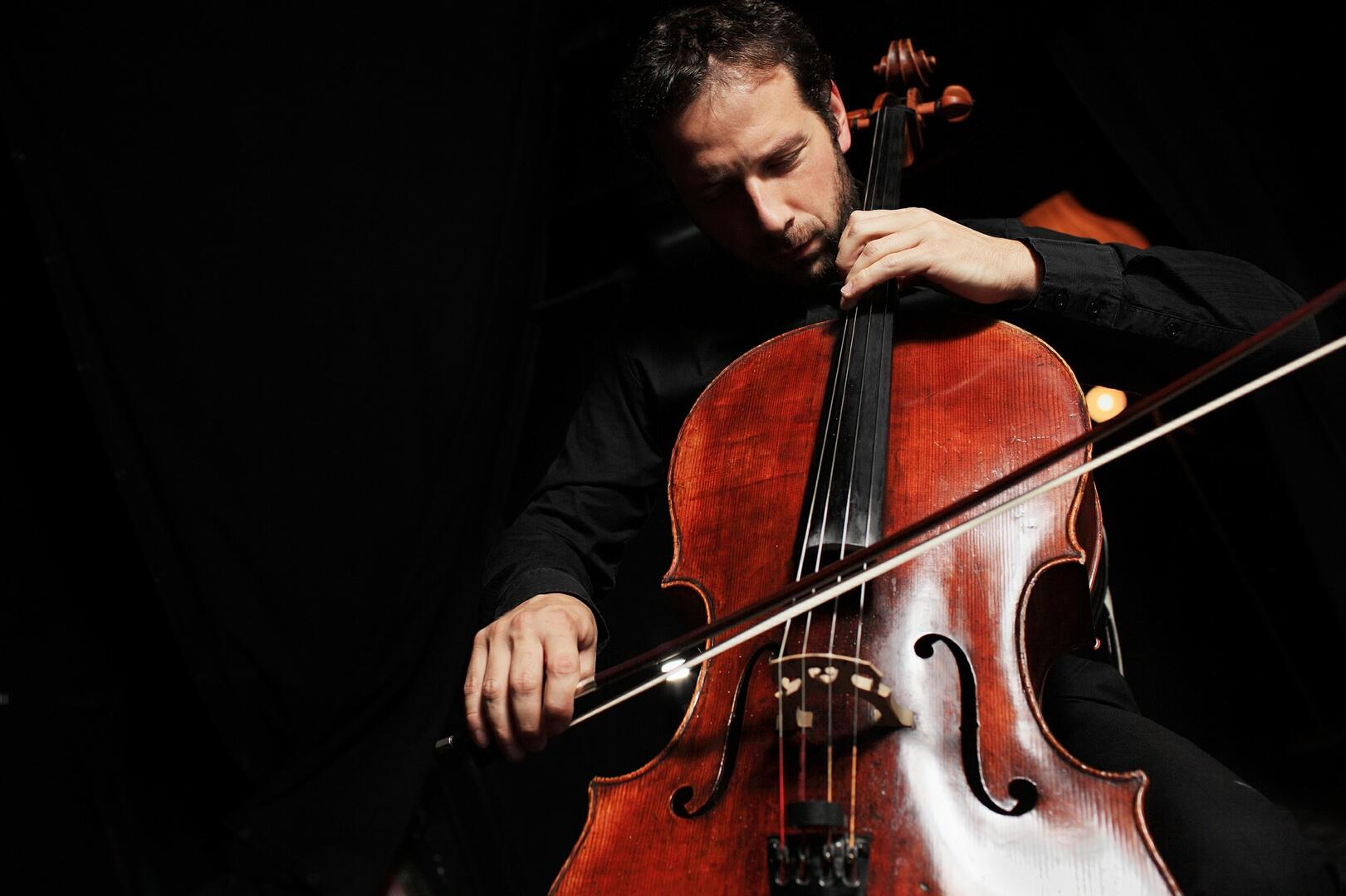 cello-521172_1920