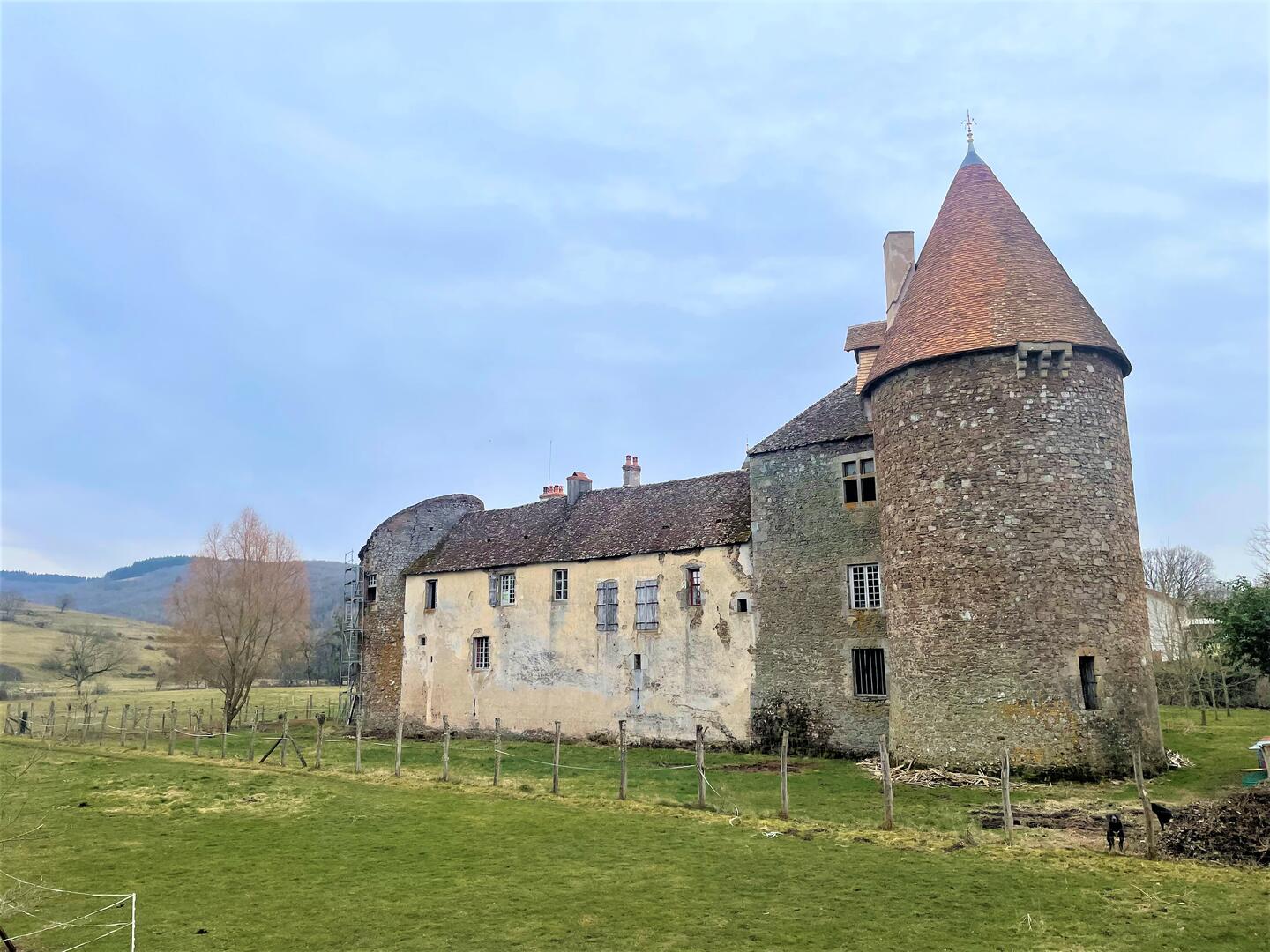 château de chissey en morvan