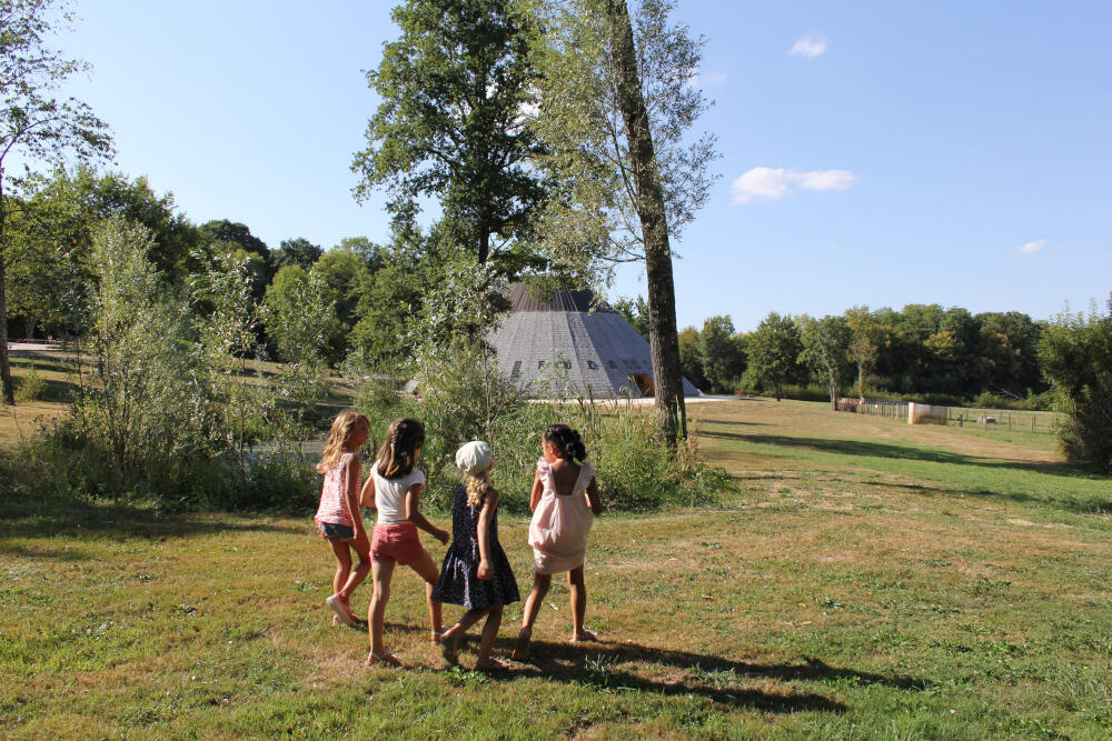 jeunes filles pyramide