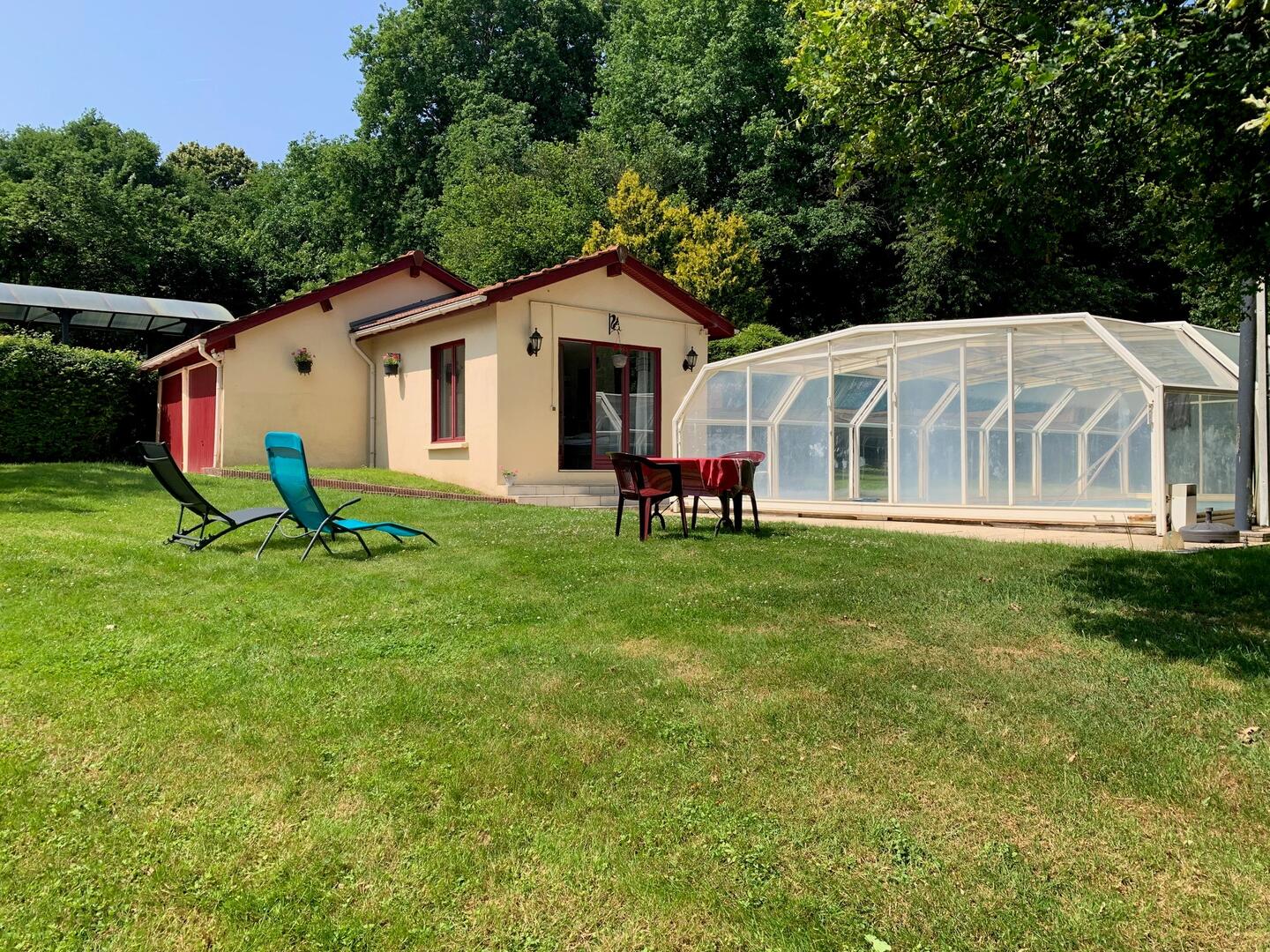 Meublé la piscine, Saint Vallier