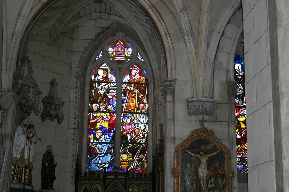 Basilique vitraux II < Liesse < Aisne < Picardie