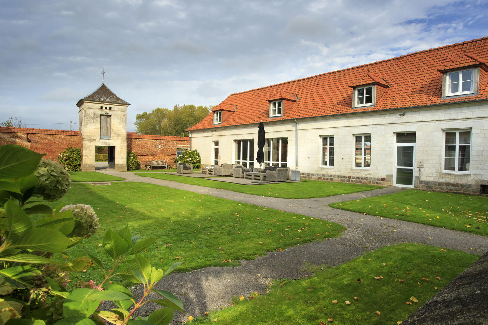 la cour de rémi, hôtel restaurant, bermicourt