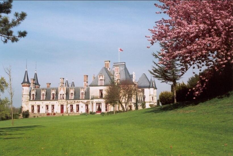 Chateau de Regniere Ecluse