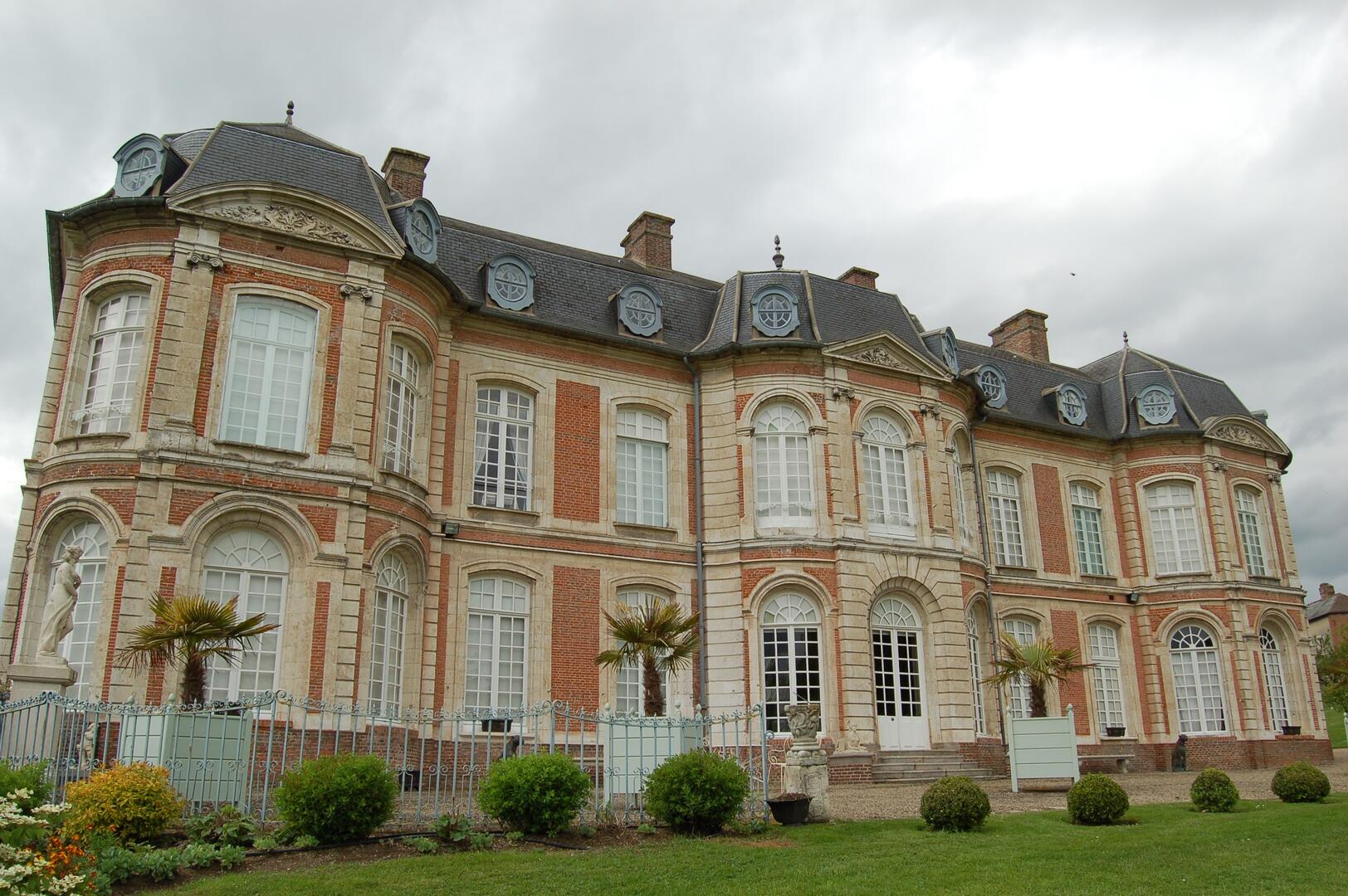CHÂTEAU DE LONG 2