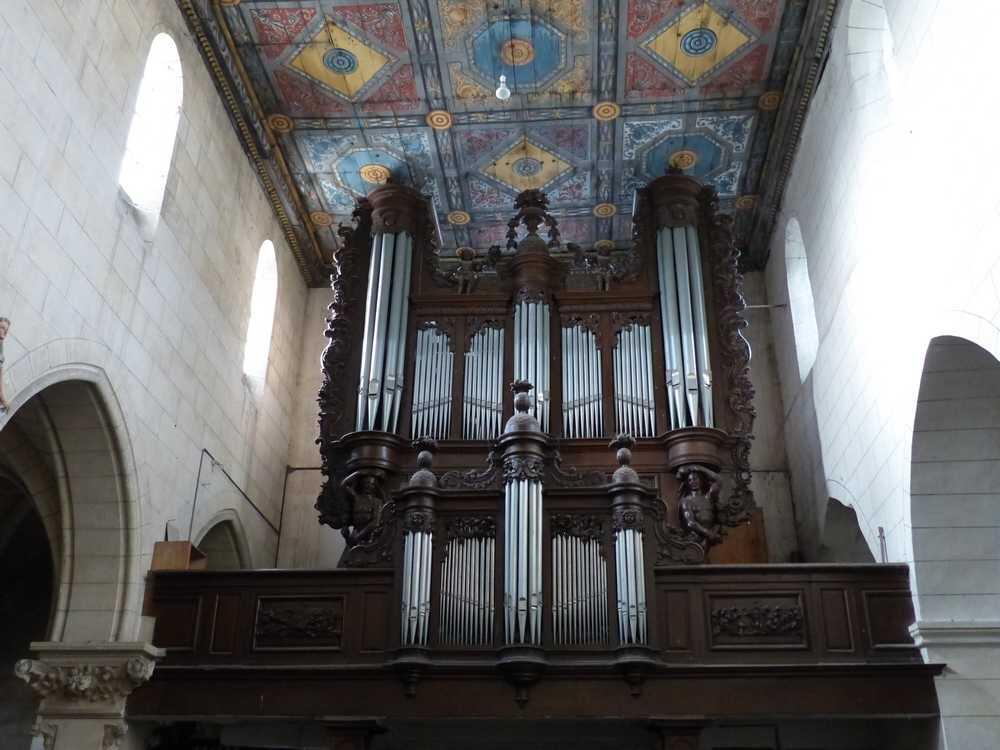 Eglise fortifiée < Aubenton < Aisne < Picardie