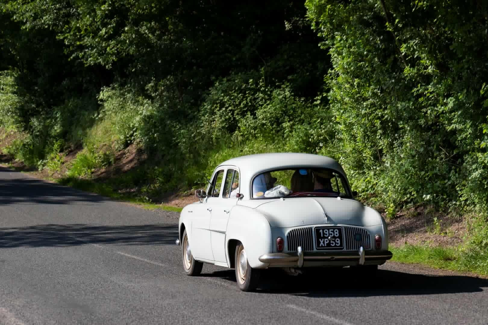 Escapade en véhicule vintage - voiture - Douaisis - Nord- France - (c)ADLanglet