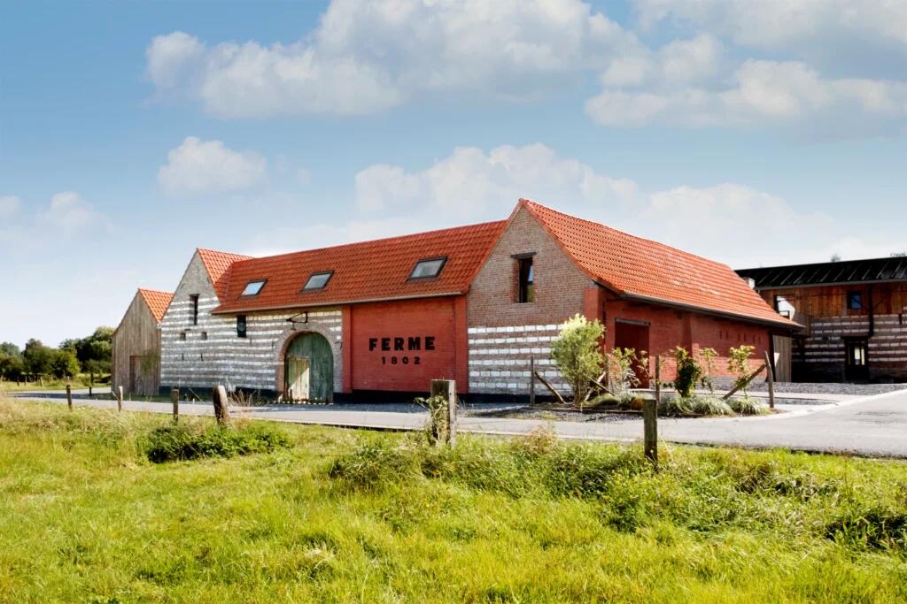 FACADE @ Ferme 1802