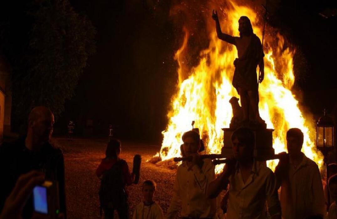 Feu de Saint Jean Long