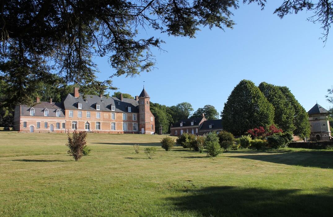CHÂTEAU D'AVESNES