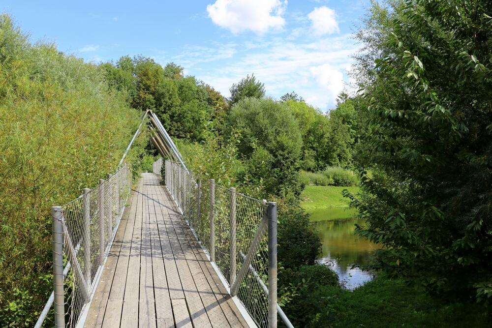 Pont sur l'Oise du Jardin de la Presqu'île