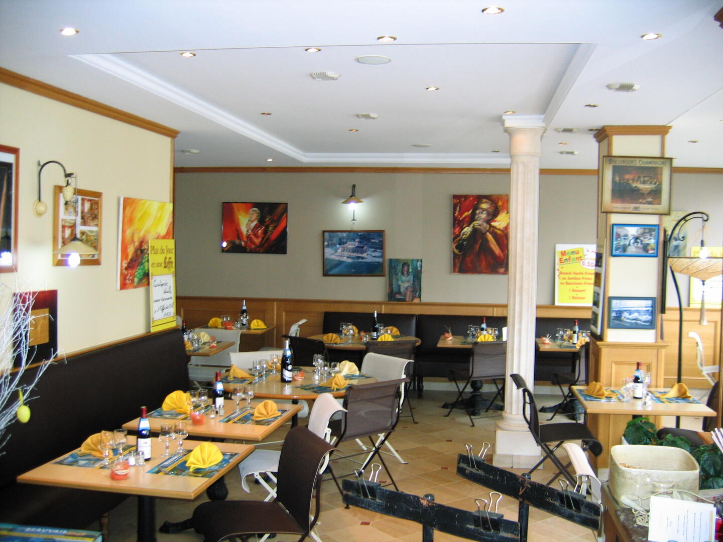 Le Zinc bleu intérieure resto C-OT beauvaisis