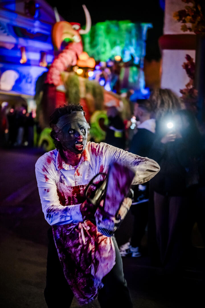 Le défilé des monstres ©Sylvain Cambon (1)