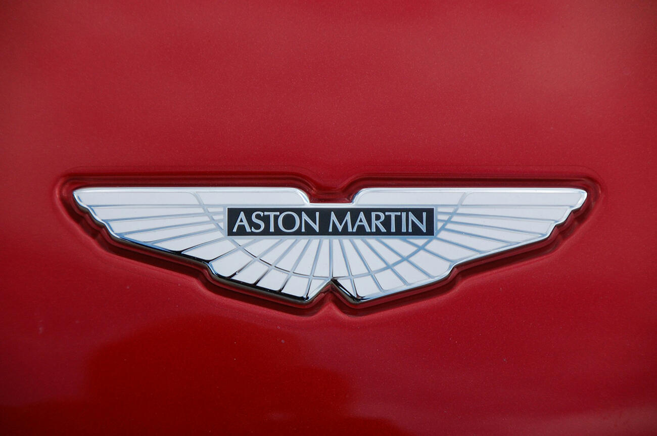 Circuit Historique Aston Martin logo < Laon < Aisne < Hauts-de-France