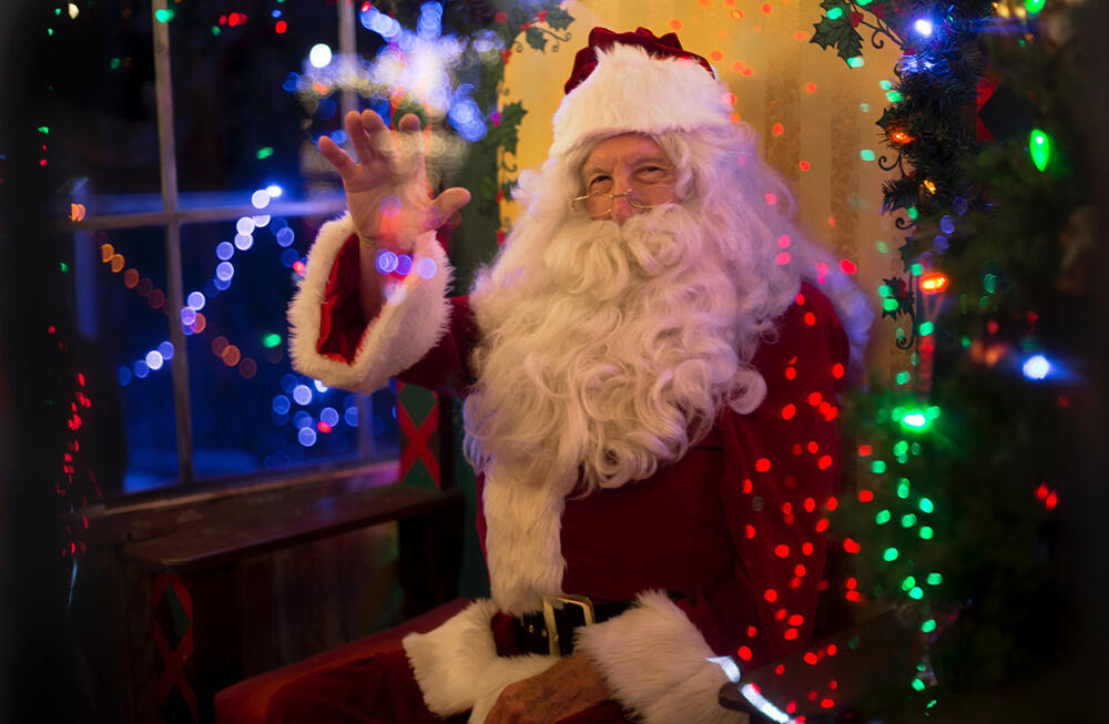 Marché de Noël père Noël < Laon < Aisne < Picardie