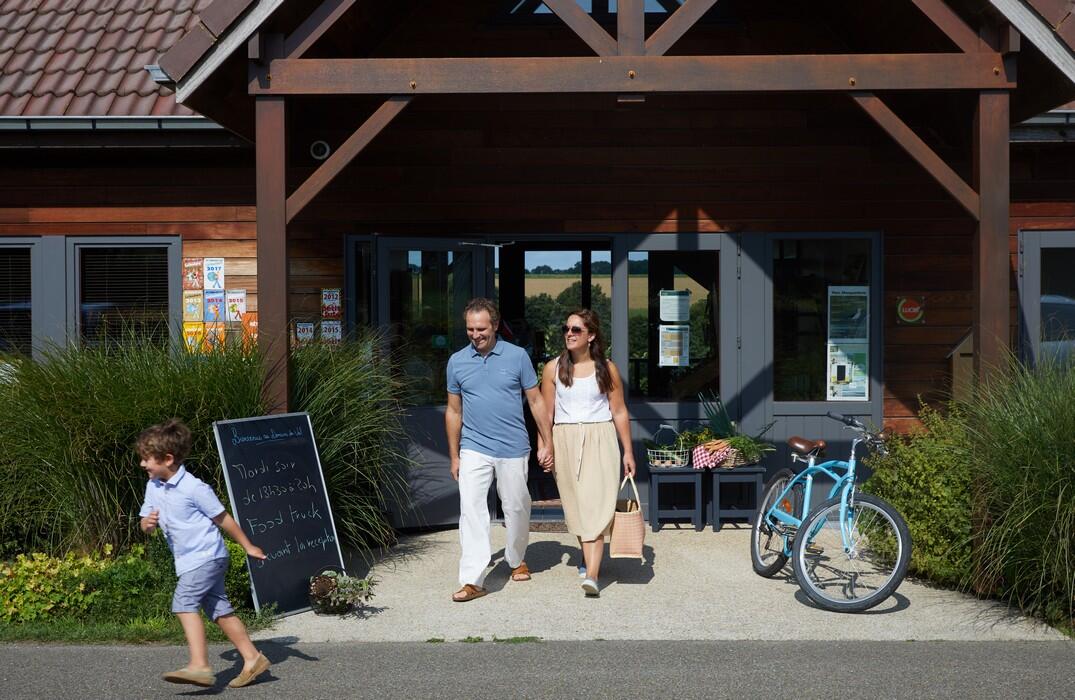 VILPIC080FS00004_Domaine du Val_entree_Grand Laviers_Somme_HautsdeFrance