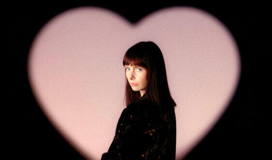 marie-flore-single-ex-aequo-562x330_1