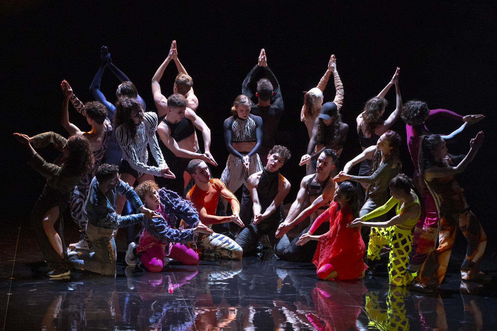 Static Shot / a Folia