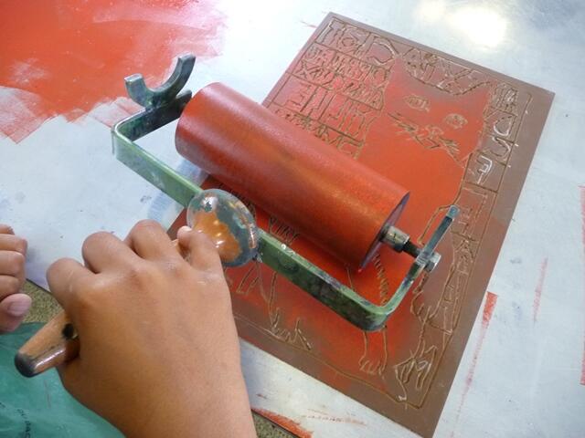 atelier_linogravure_en_famille