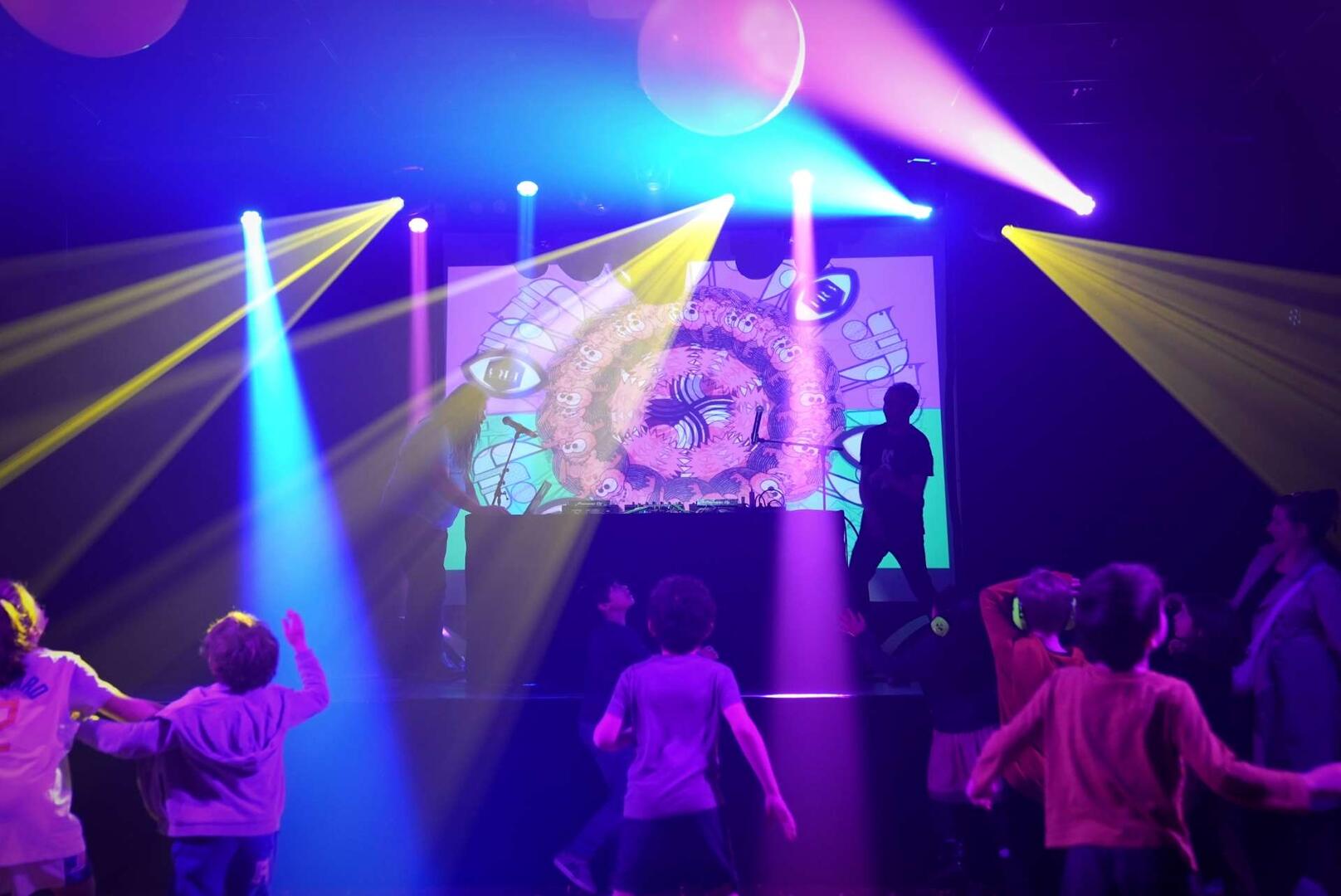 bd-turbo-minus-credit-emb-sannois-photo-par-whysoseriousproductions-5-_1