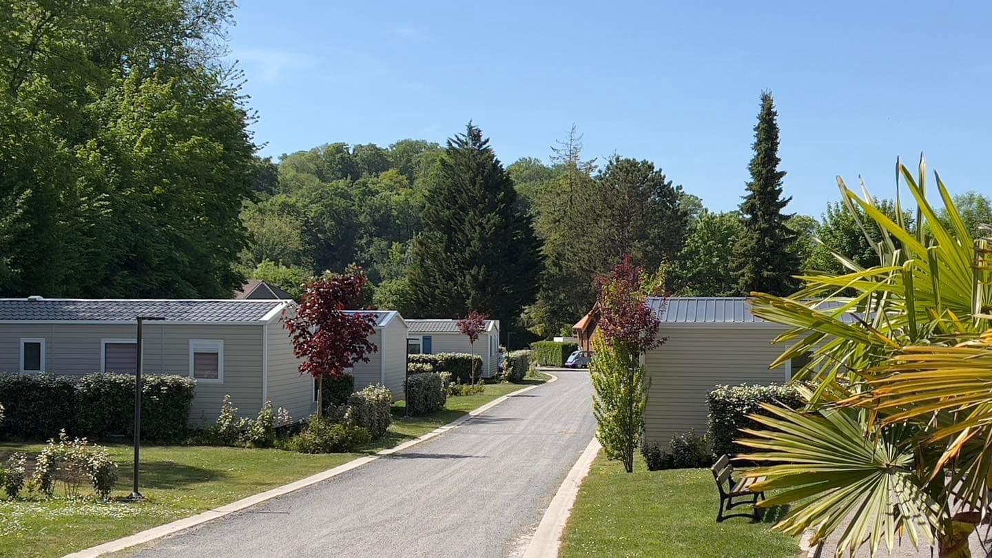 camping-domaine-du-blanc-pignon-la-caloterie-01_1