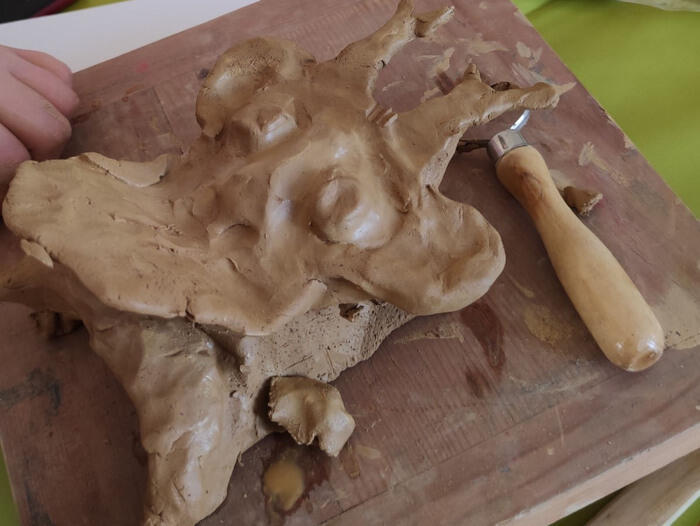 À l'heure des vacances, voyage et modelage au musée !_1