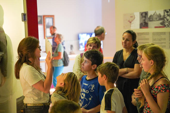 Visite-enquête "Sur les traces d'Oliver" interprétée en LSF_1