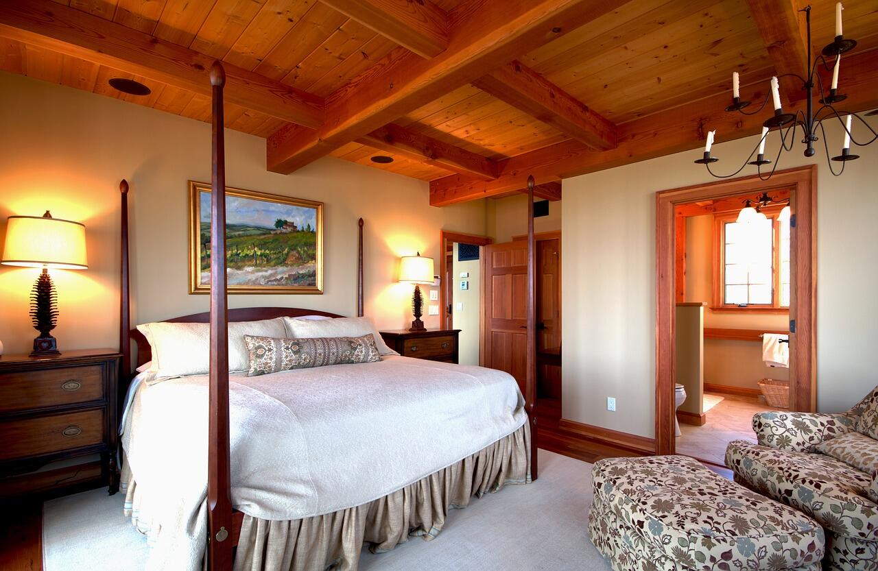 laura6-bedroom-410633_1280