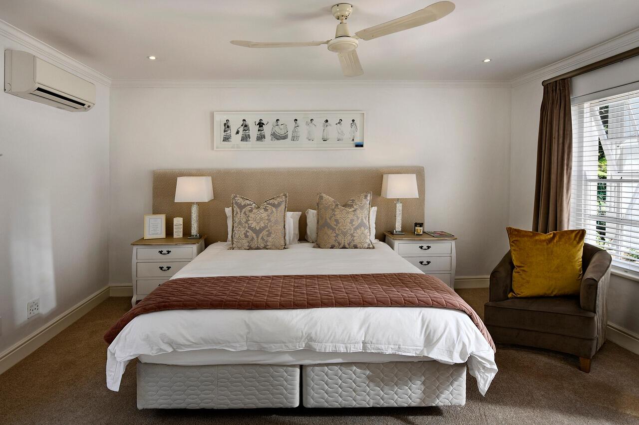 peterweideman-bedroom-5664221_1280