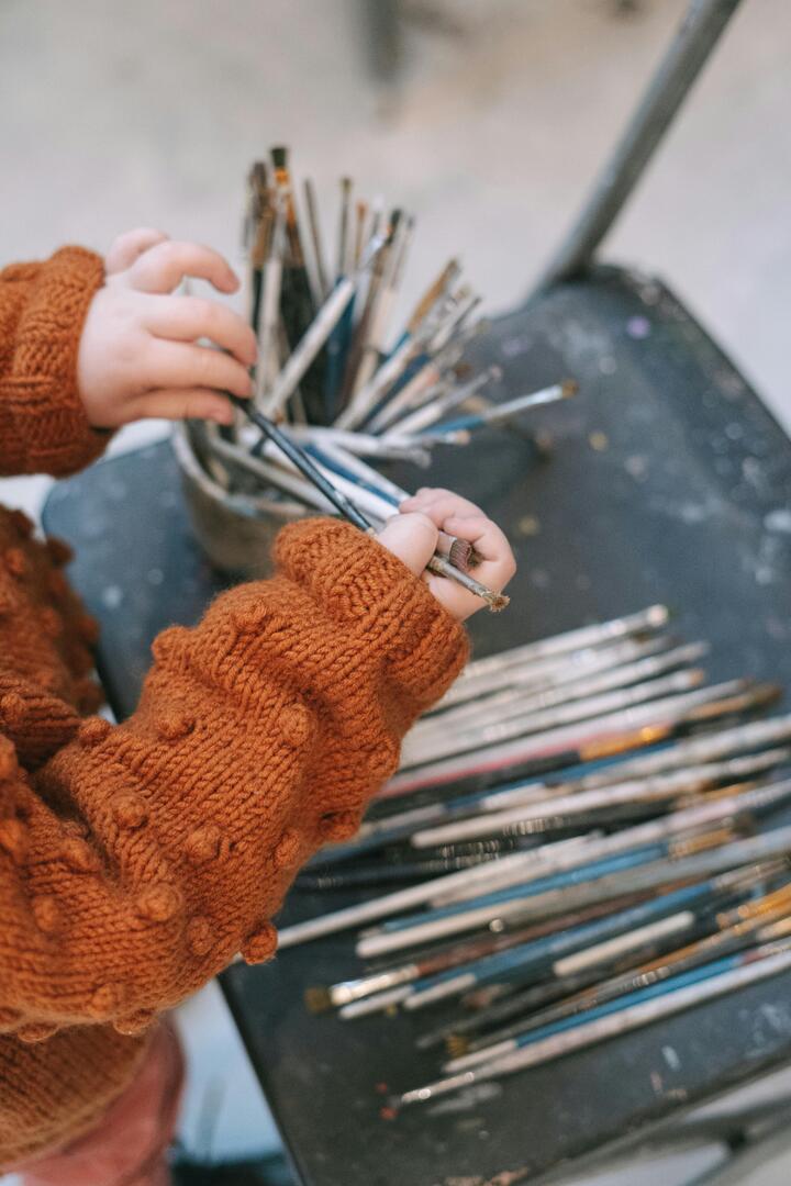pexels-ivan-s-6816483