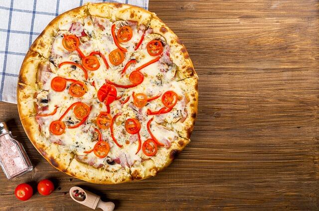 pizza-2068272-640_1