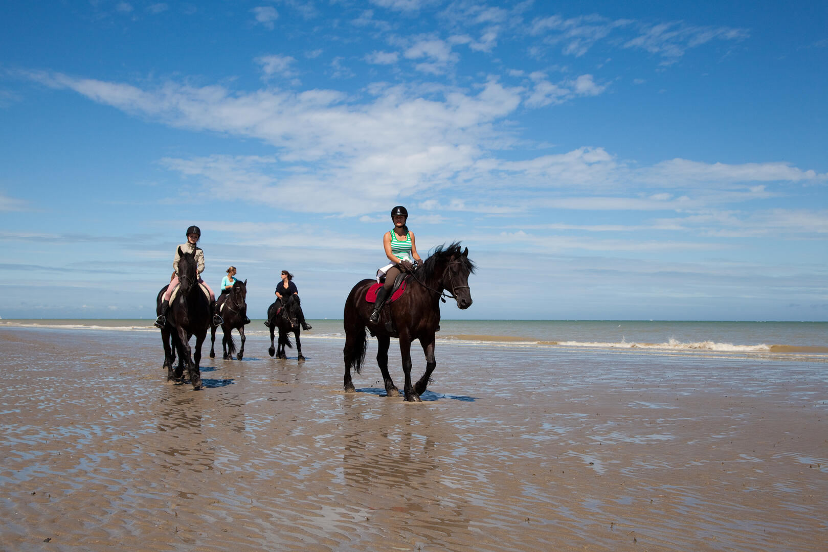 plage-des-hemmes-balade-a-cheval-3 (1)_1