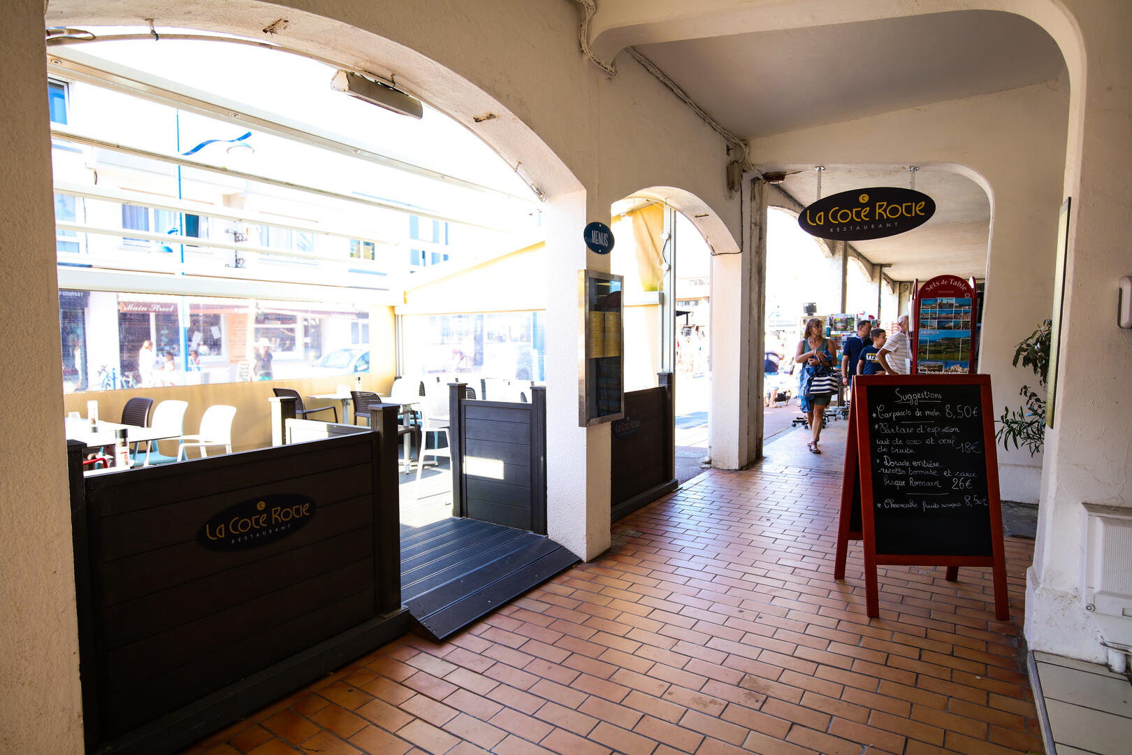 r-neufchatel-la-cote-rotie-2-_1