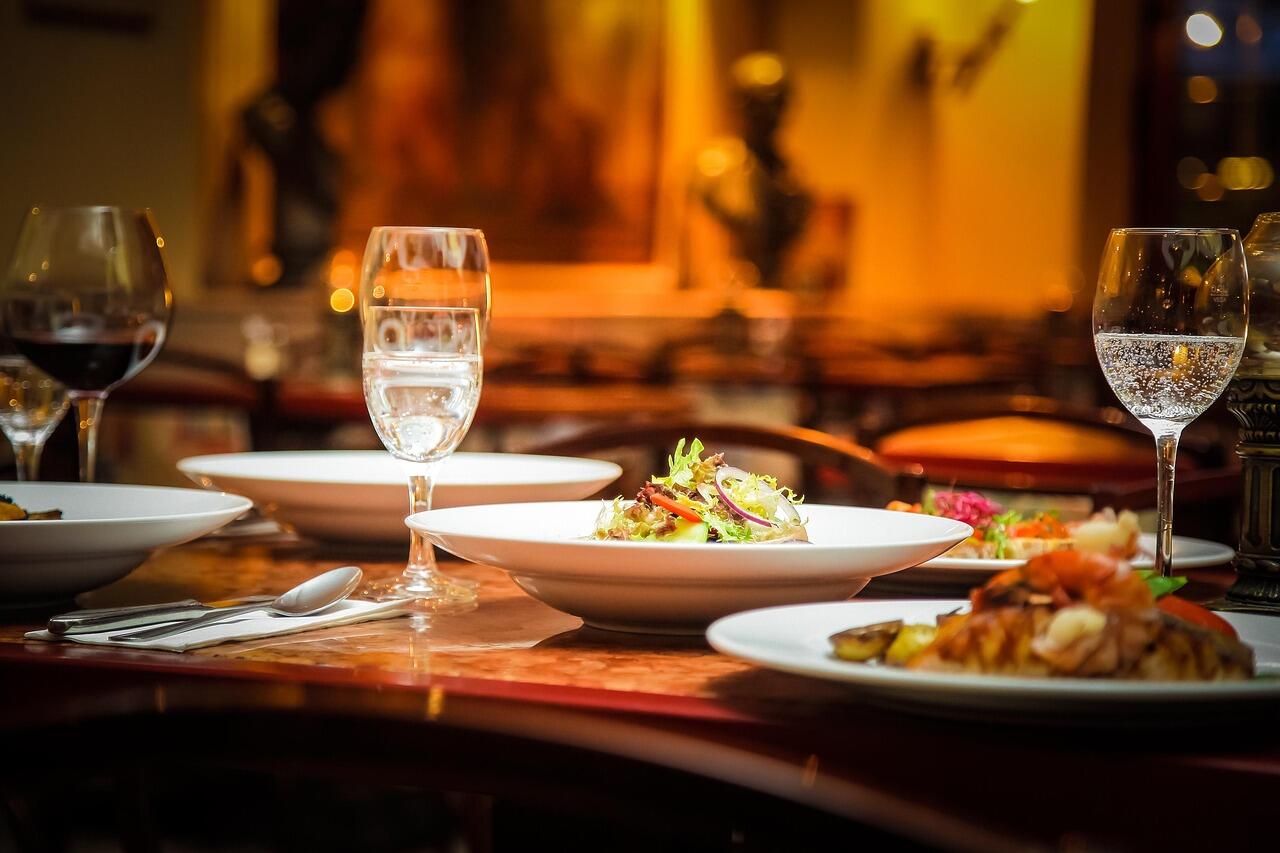 restaurantanticaroma-abendbrot-939435_1280
