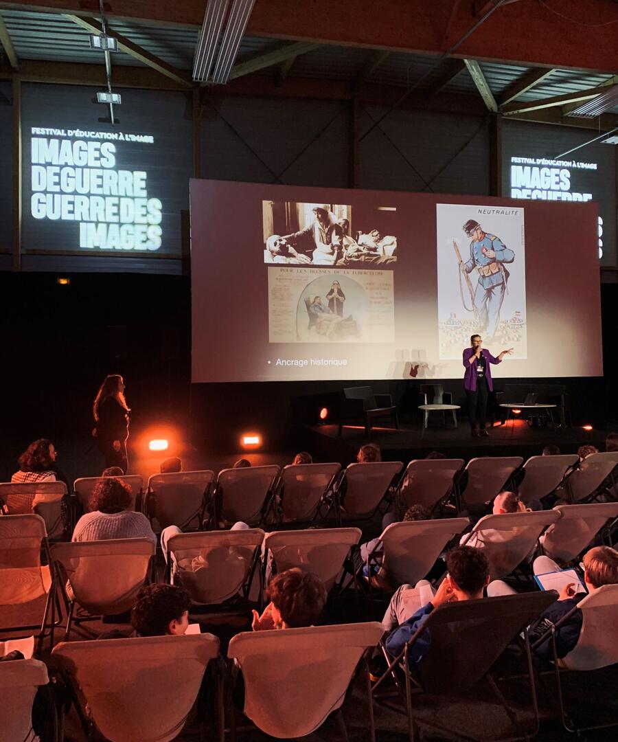 table-ronde-dans-le-cadre-du-festival-images-de-guerre_1