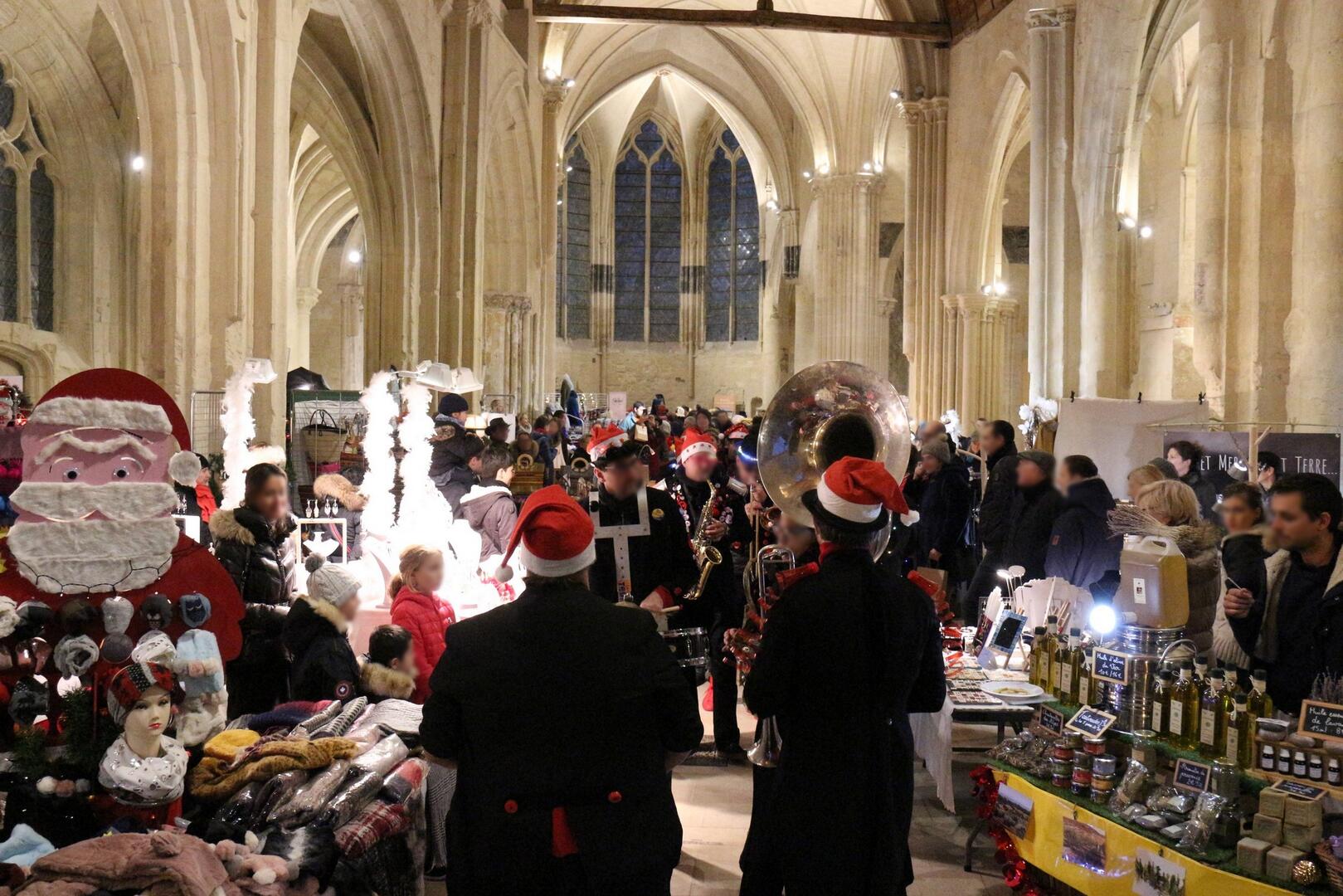 2018-12-01 - Senlis en fête (92) FLOU