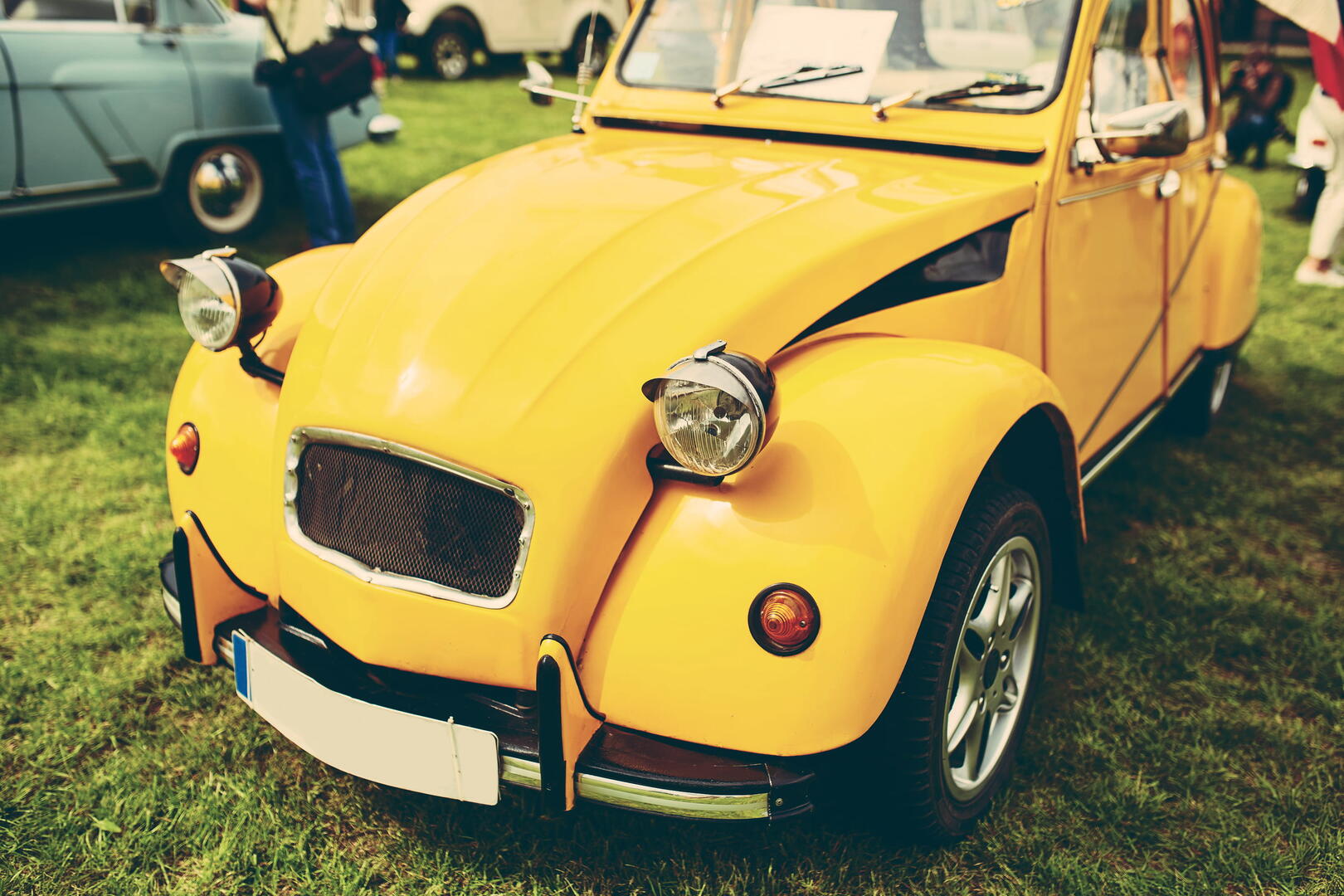 2cv-jaune-freepik_1