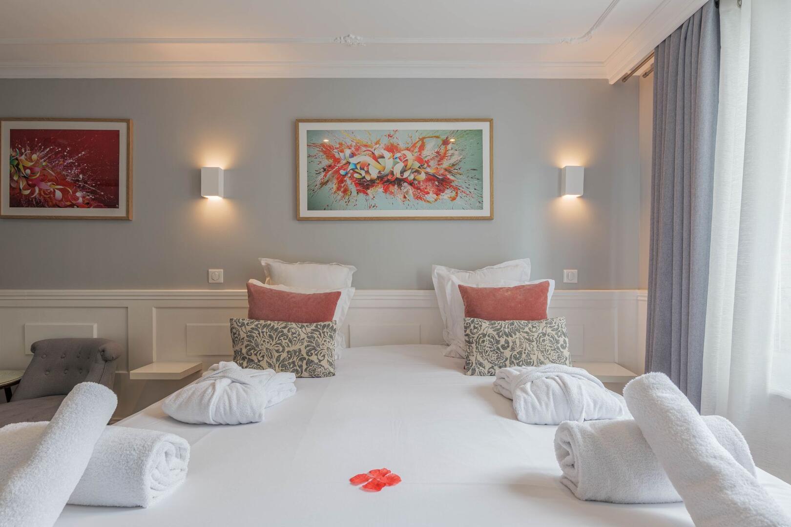AU 30 - SUITE 302 - Chambre
