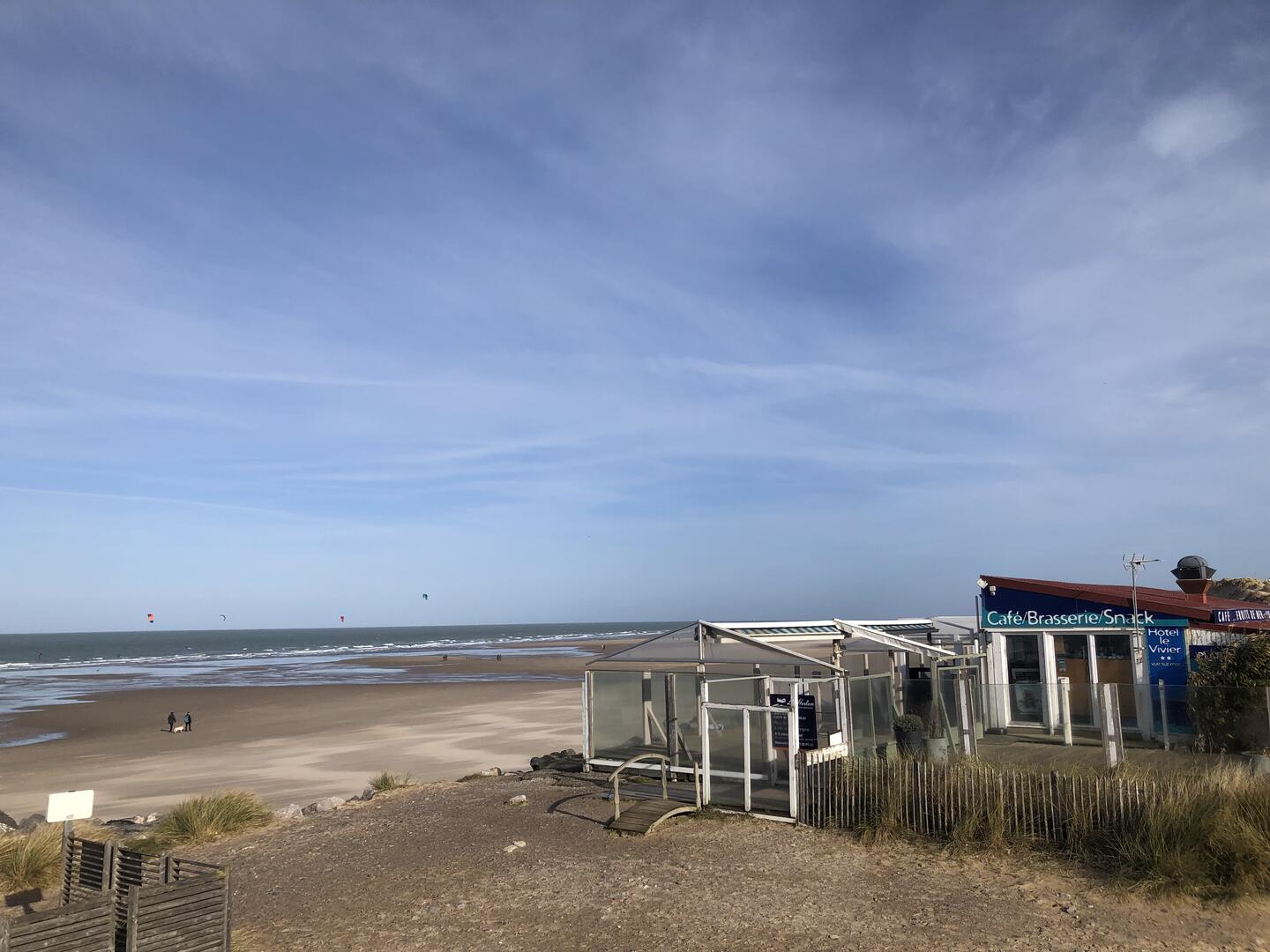 94642-restaurant-les-sirenes-terrasse-sur-mer-wissant_1