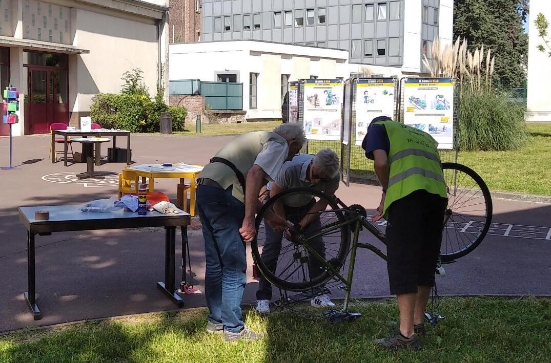 Association Droit d'vélo - atelier entretien de vélo (c)Droit d'velo.jpg