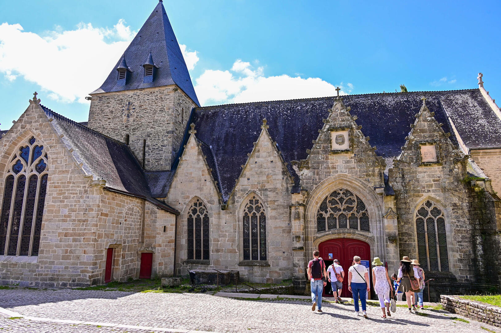Visite-église-Rochefort-en-Terre.jpg