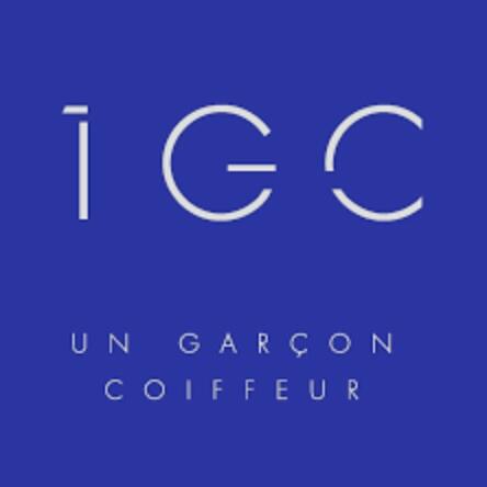 UN GARÇON COIFFEUR.jpg