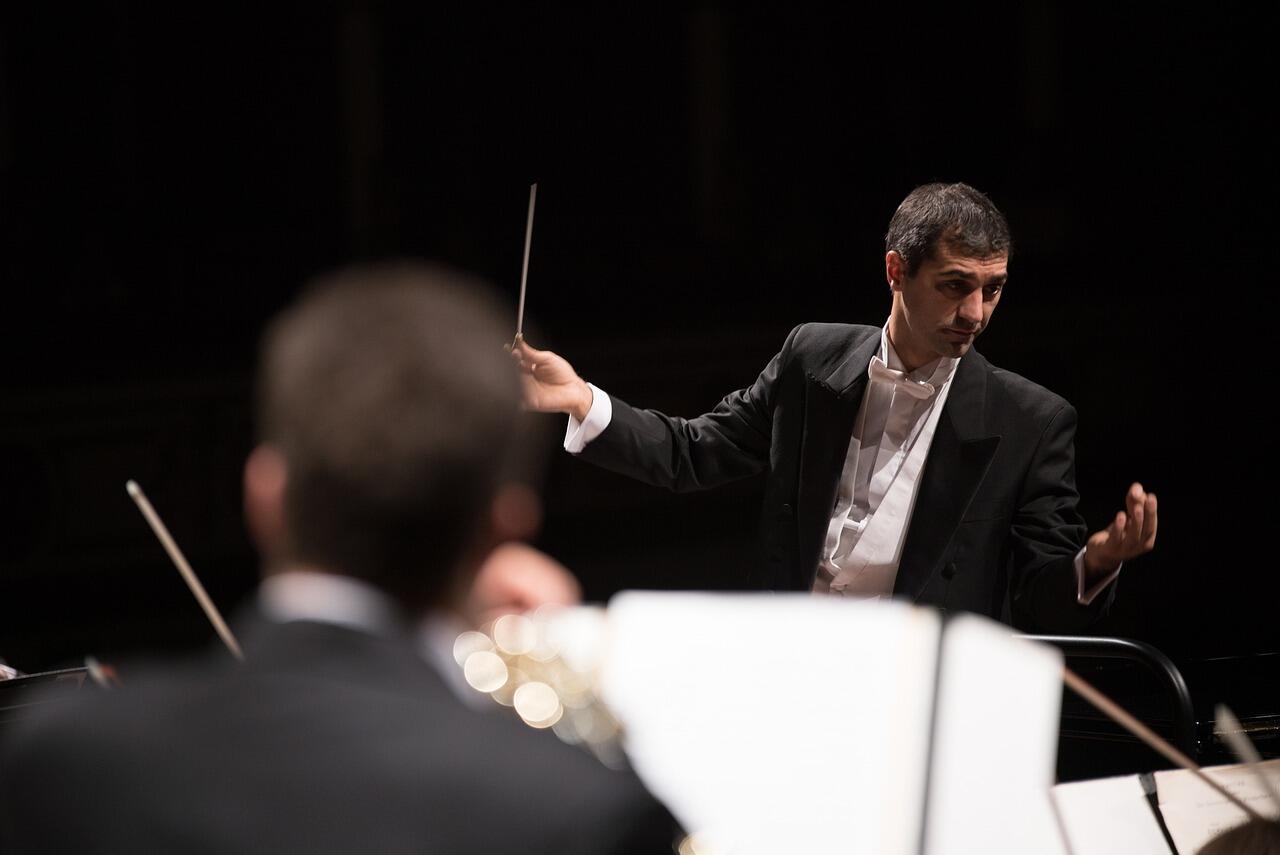 conductor-5157153_1280.jpg
