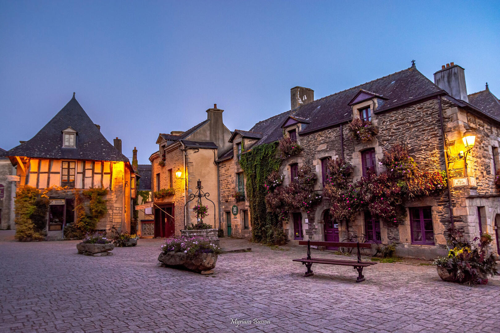 Rochefort-en-Terre - heure bleue (4).jpg