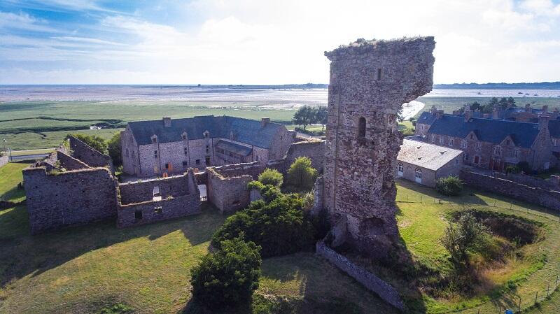 château de Regnéville vue havre ©Jimprod - Coutances Tourisme