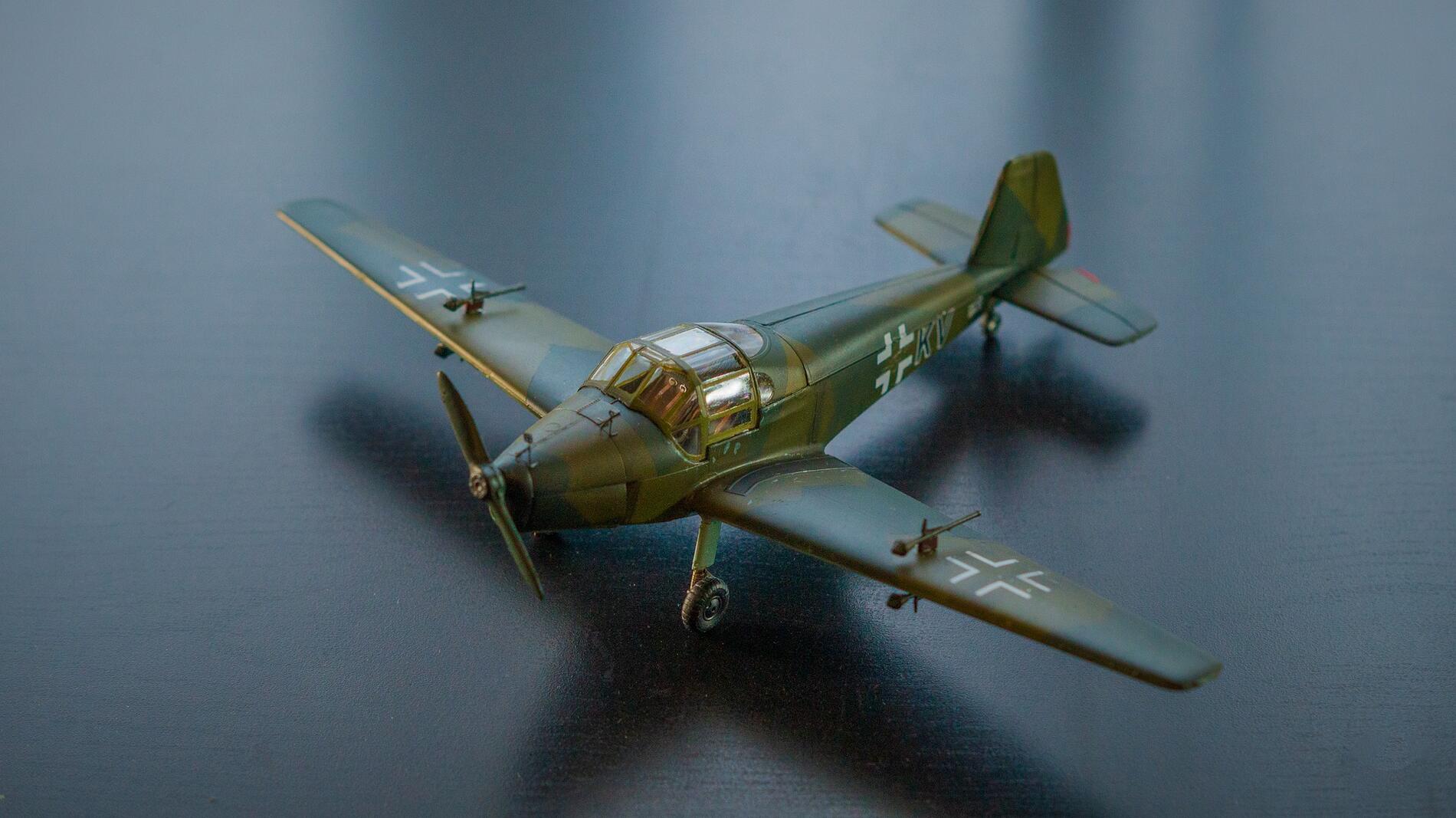 bucker-g5f9dca54f_1920